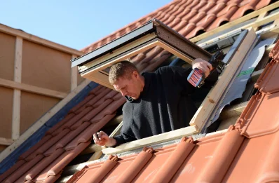 Pose de fenêtres de toit Velux à Peyrelevade